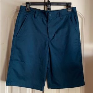 NWT Boys Under Armour shorts size 18